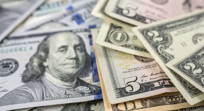 Peso mexicano se mantiene fuerte frente al dólar