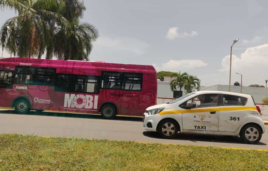 El taxi domina el transporte en Chetumal por falta de opciones