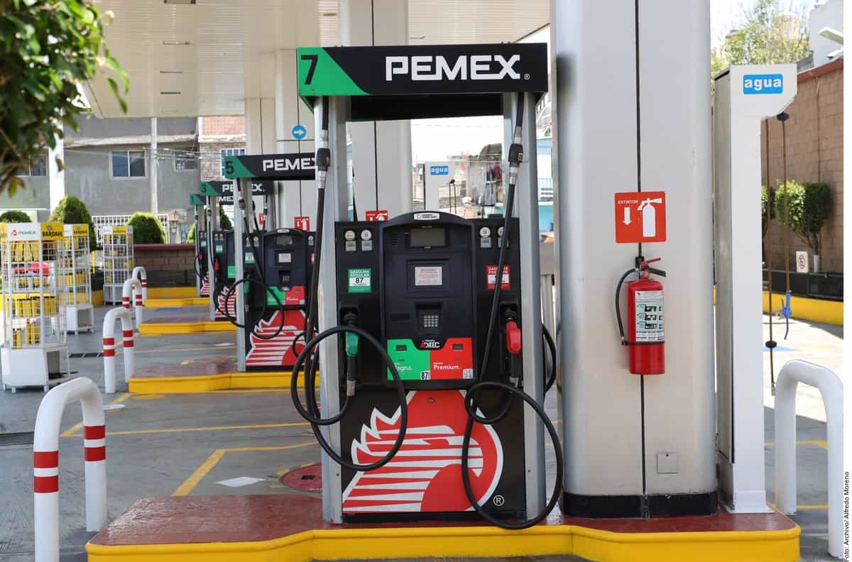 Renuevan acuerdo para estabilizar precio de gasolina