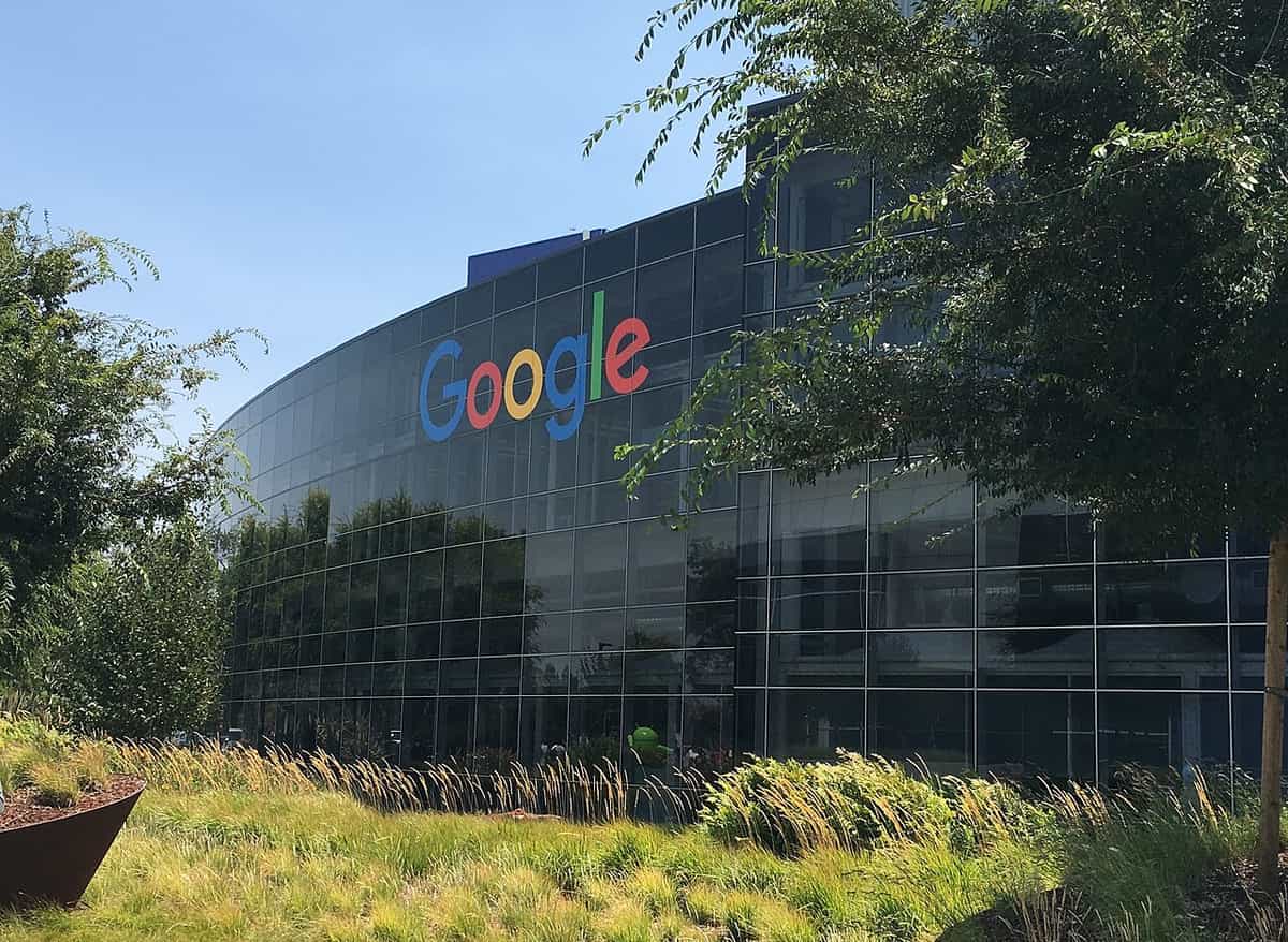 ¿Cómo Google muestra tu marca en búsquedas hoy?