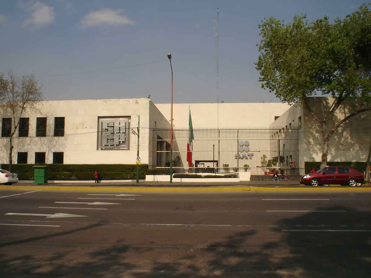 SAT endurecerá medidas para aumentar recaudación fiscal