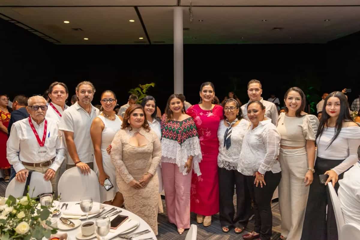 Playa del Carmen celebra 33 años como municipio con desayuno cívico