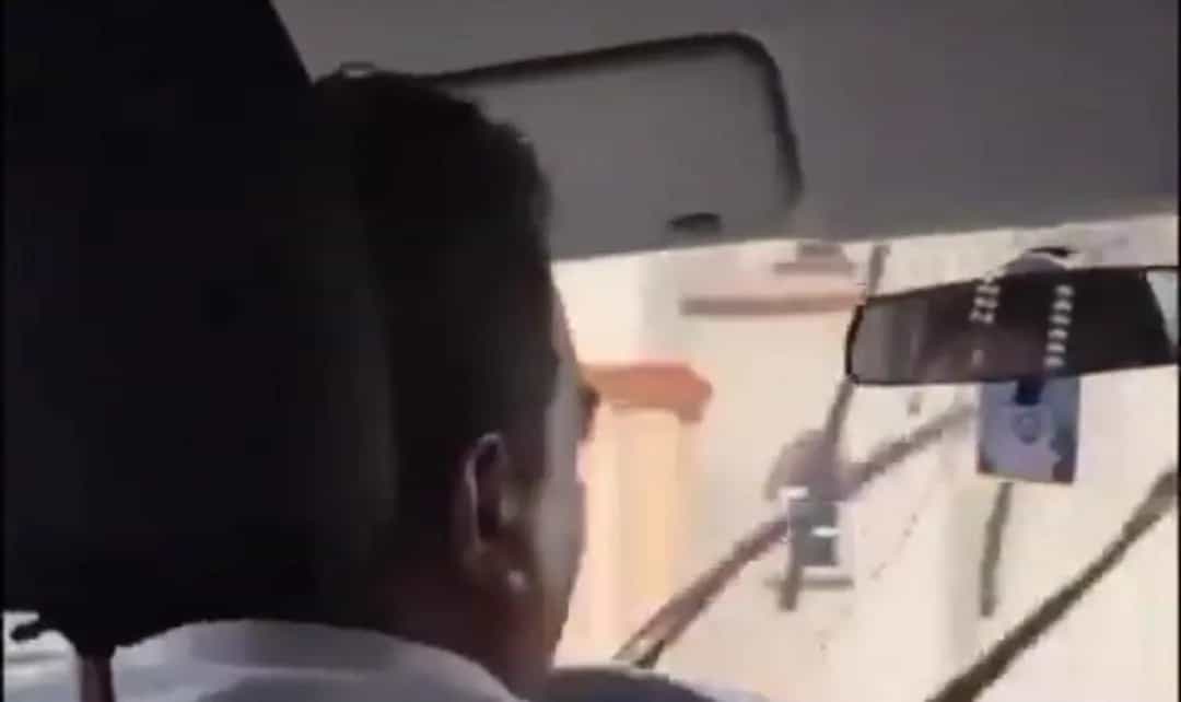 Video: Suspenden a taxista de Playa del Carmen que insultó a turistas