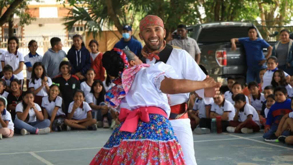 Refuerzan lazos culturales entre Solidaridad y Colombia