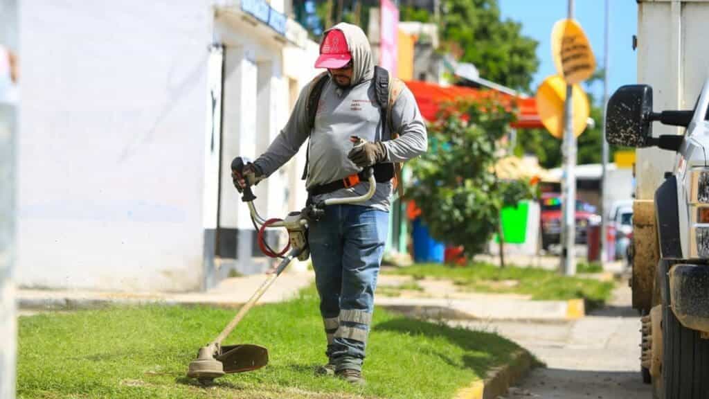 Mega jornada de Servicios Públicos atiende Puerto Aventuras