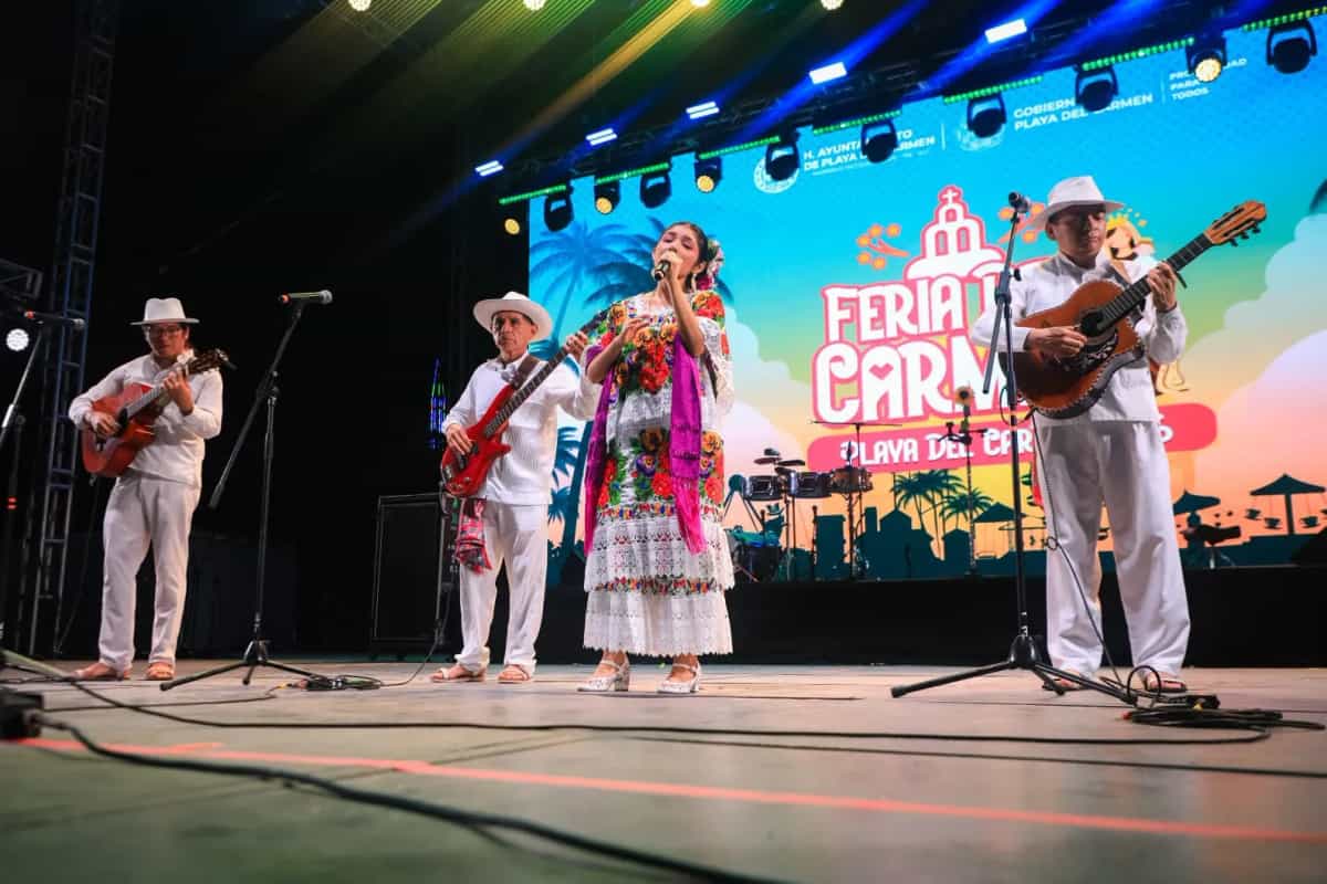 Artistas playenses brillan en la Feria del Carmen 2026 con música y danza