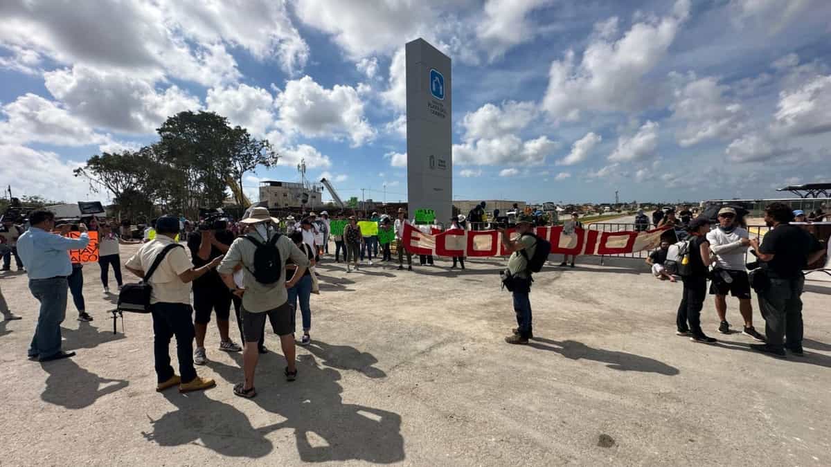 Activistas tuvieron que retirar manifestación pacífica en inauguración del tramo 5 del Tren Maya para evitar agresiones