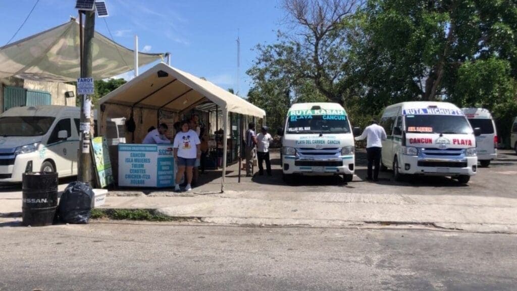 Aumentará el pasaje de las vanes de la ruta Playa del Carmen-Cancún este primero de julio