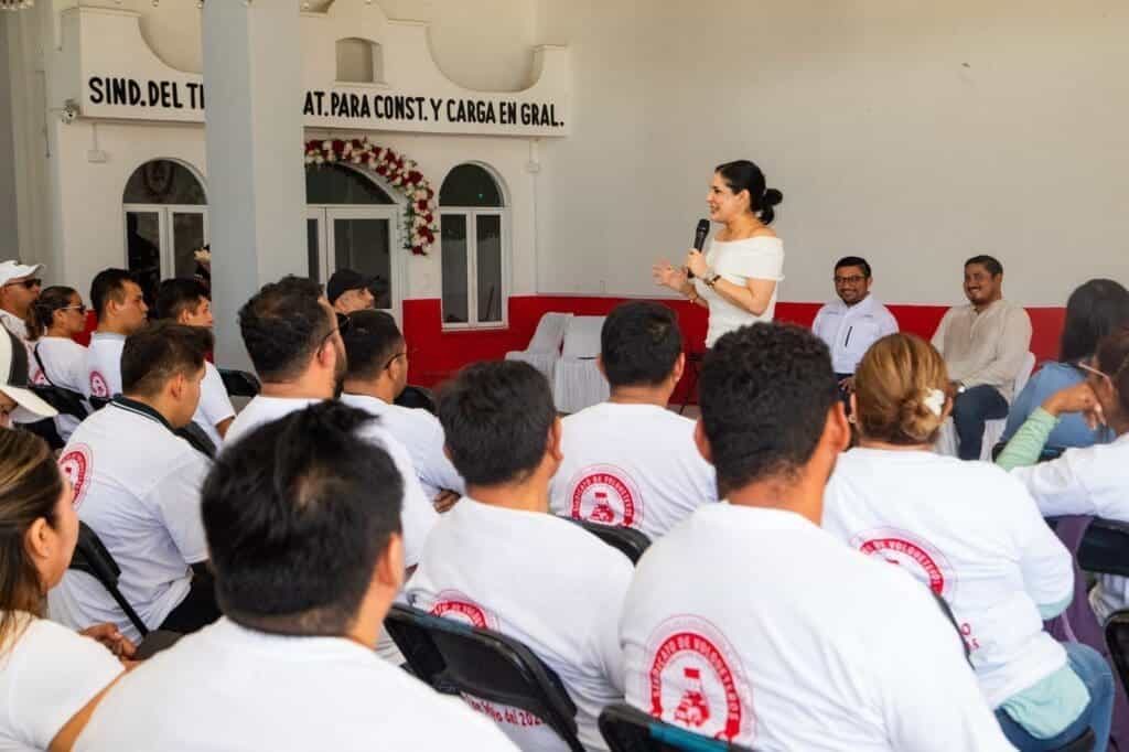 El Sindicato de Volqueteros se suma a la construcción de paz que lidera Estefanía Mercado en Playa del Carmen