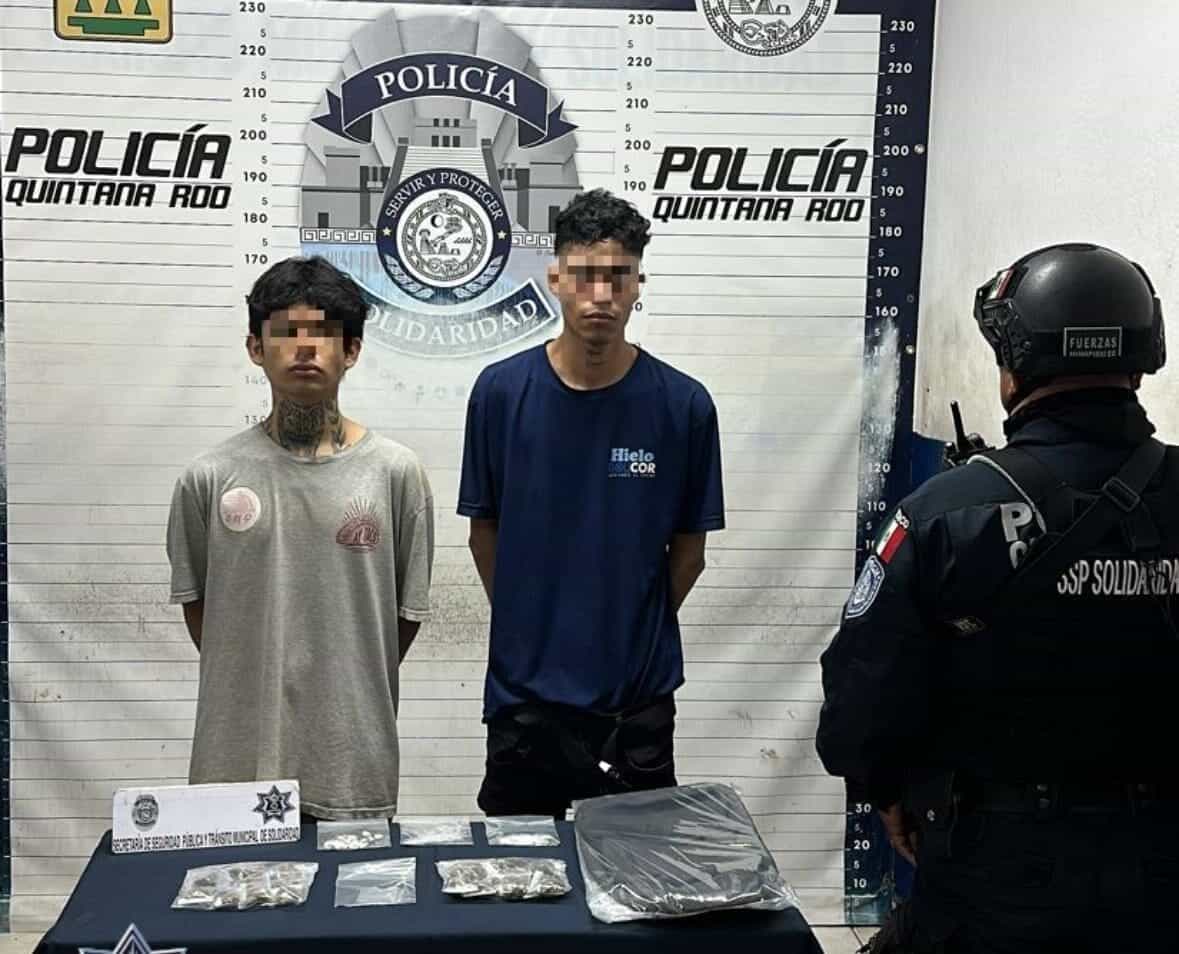 En Playa del Carmen detienen a cinco personas, aseguran narcóticos y armas