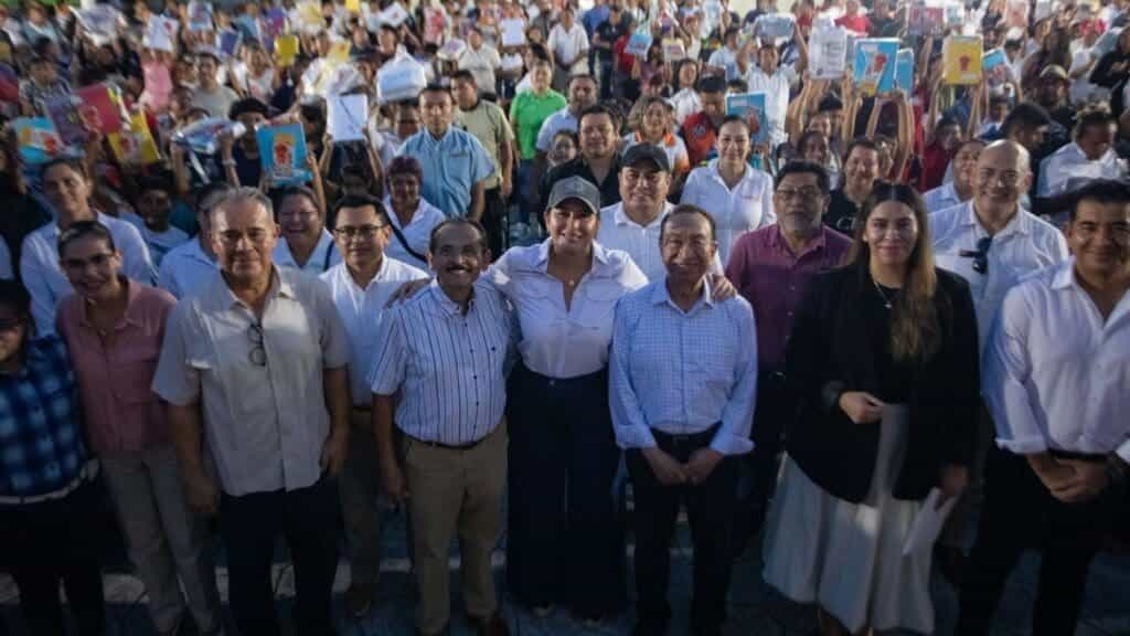 Estefanía Mercado reafirma compromiso con la educación, la salud y el transporte digno en Playa del Carmen