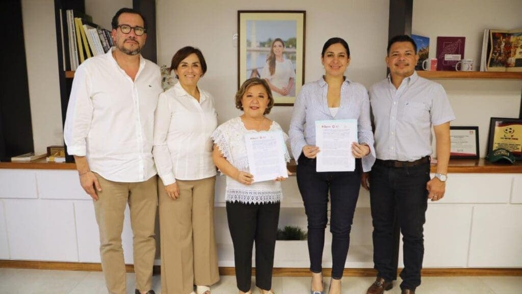 Gobiernos de Playa del Carmen y del Estado suscriben convenio para modernizar el Sistema de Control Interno y combatir la corrupción