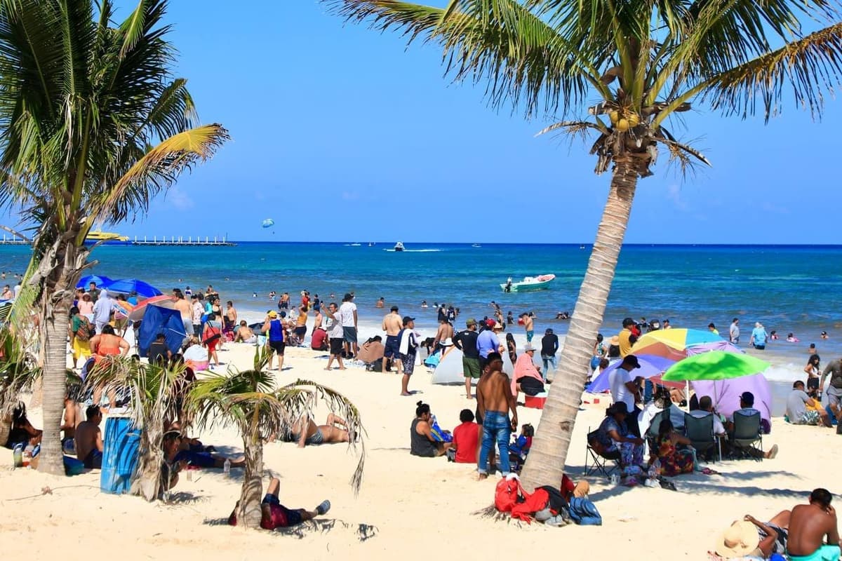 Más de 5 mil bañistas diarios han visitado las costas de Playa del Carmen la primera semana del 2024