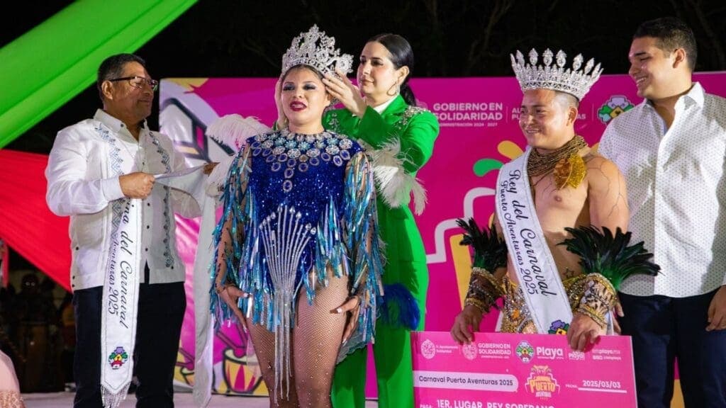 Vibrante cierre del “Carnaval del Pueblo” en Puerto Aventuras y Playa del Carmen