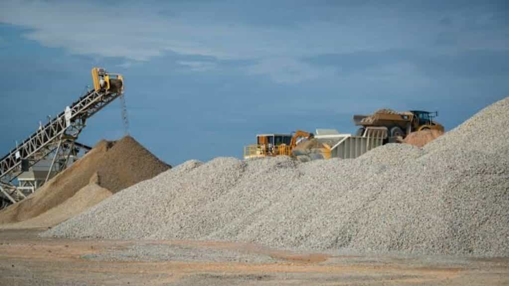 SEDENA solicita permisos para otro banco de extracción de material pétreo en Playa del Carmen para el Tren Maya